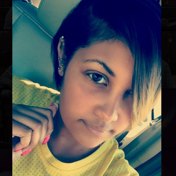 Meet your Posher, Kay - Picture 1 of 2